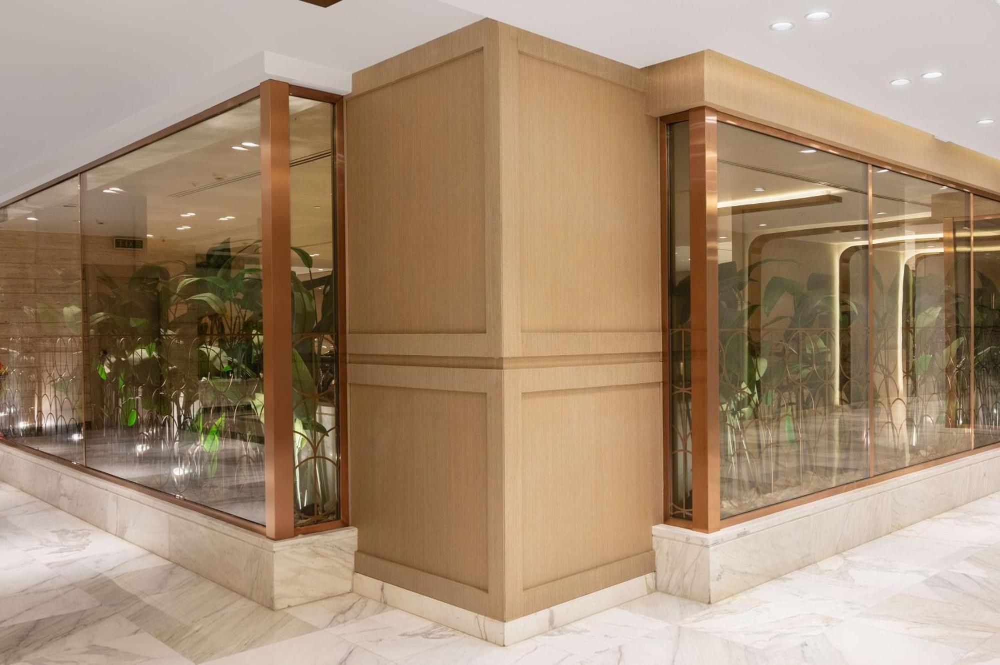 Sonesta St. George - Convention Center 5*